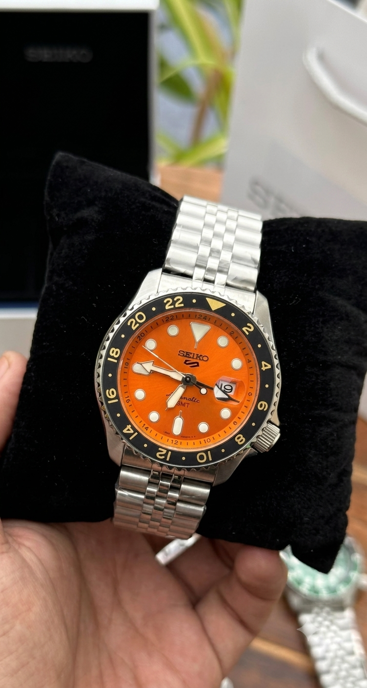 Seiko Automatic GMT – Stainless Steel Bracelet Watch